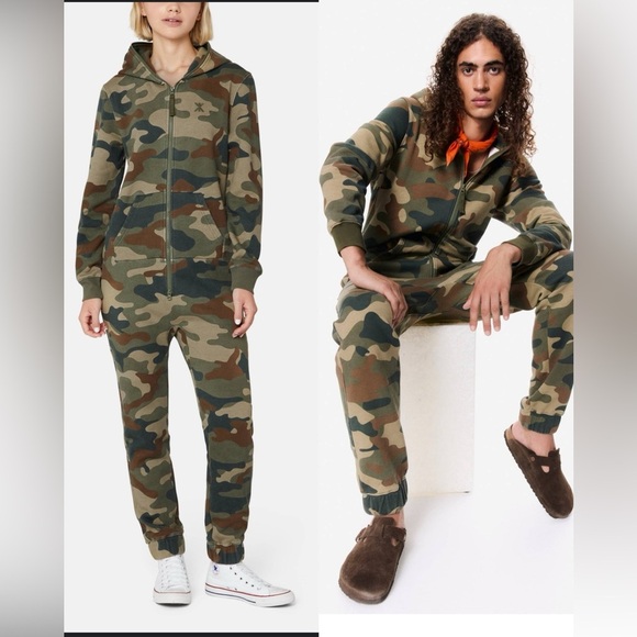 OnePiece The Norwegian Original Unisex Camo Jumpsuit , size Large - Picture 1 of 16